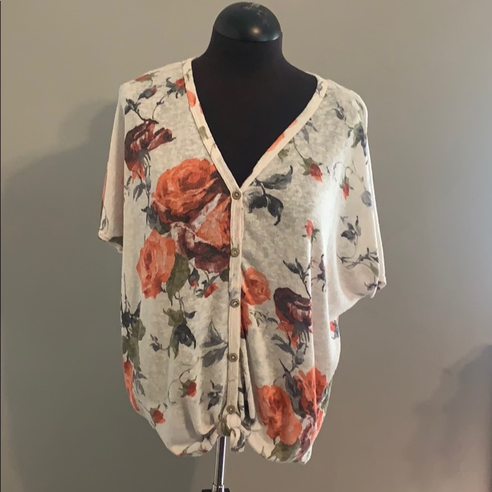 Boutique Floral Button Top